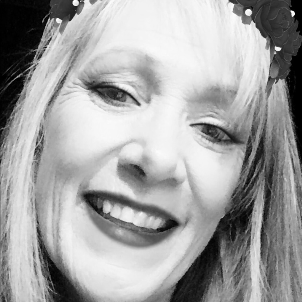 Meet your Posher, Angela